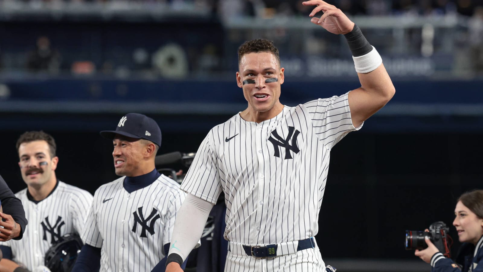Yankees stun the Tigers with ninth-inning rally to secure 2-1 win