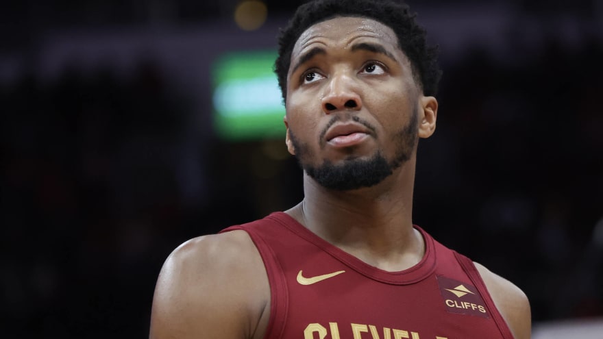 Cavs Notes: Donovan Mitchell, Max Strus, Injuries, Playoff Positioning