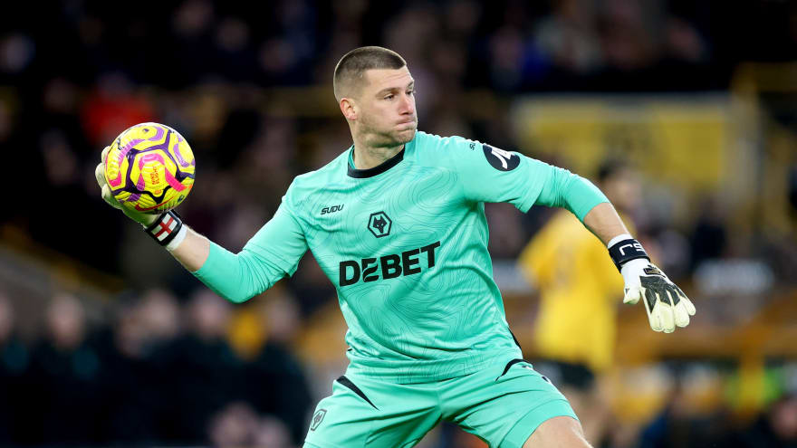 Tottenham eye late-window swoop for veteran with 'huge' Premier League  experience