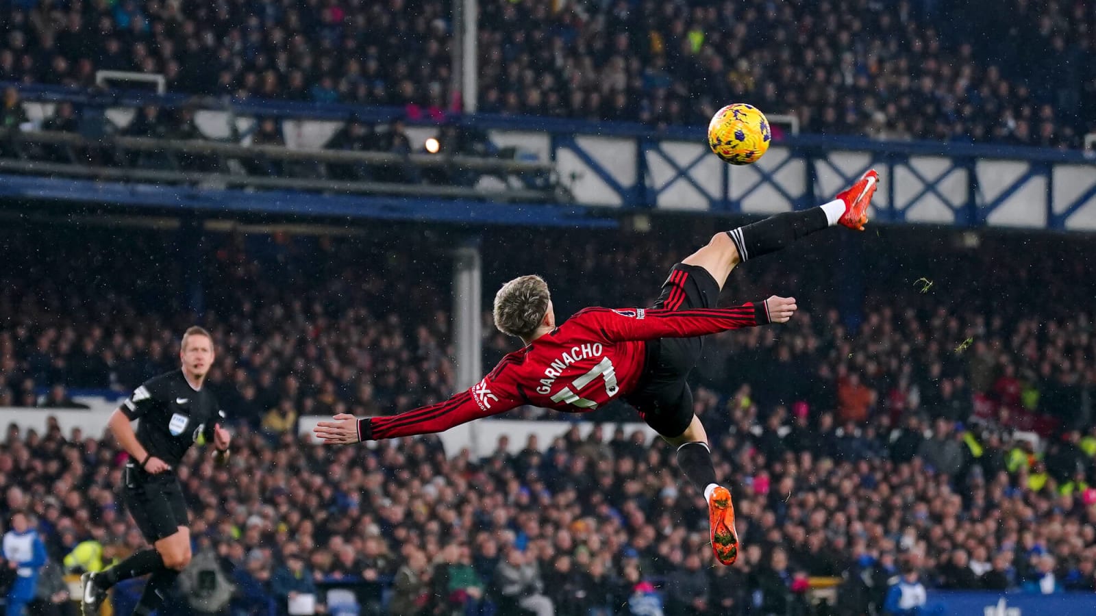 ‘Much Better than Rooney’s’: Alejandro Garnacho’s Insane Overhead Kick Stuns Goodison Park: Manchester United 3-0 Everton Review