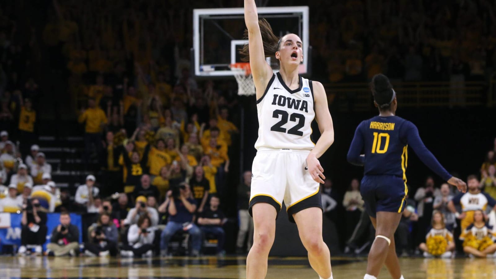 Iowa Hawkeyes Star Gets Surprising Offer From Ice Cube as She Finishes 2024 Season