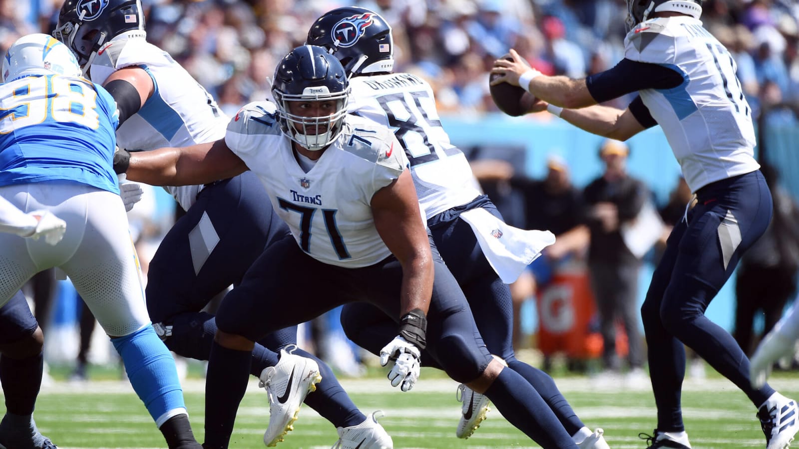 Titans Cut Offensive Tackle with Steelers Ties