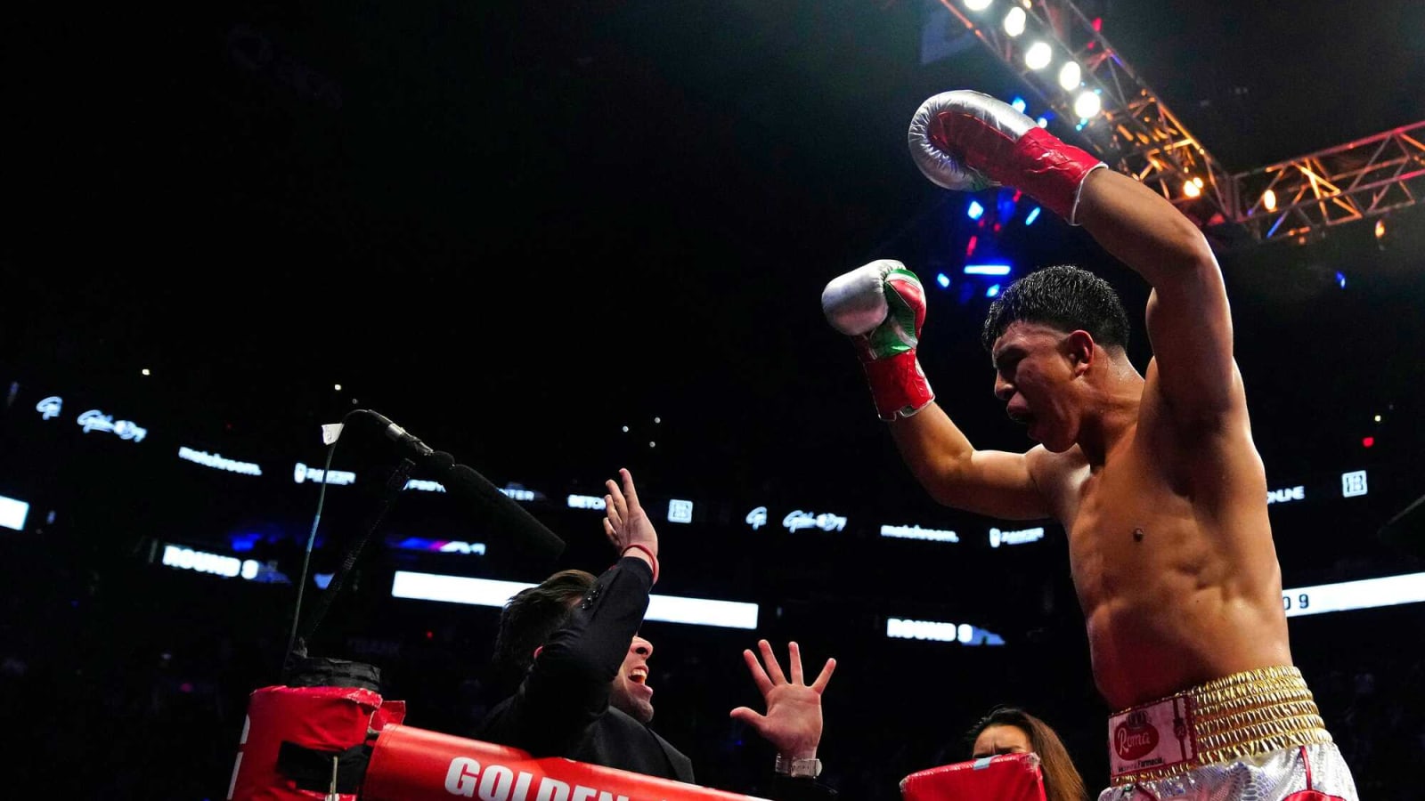 Jaime Munguia vs. Bruno Surace: Weigh-In Results & Odds