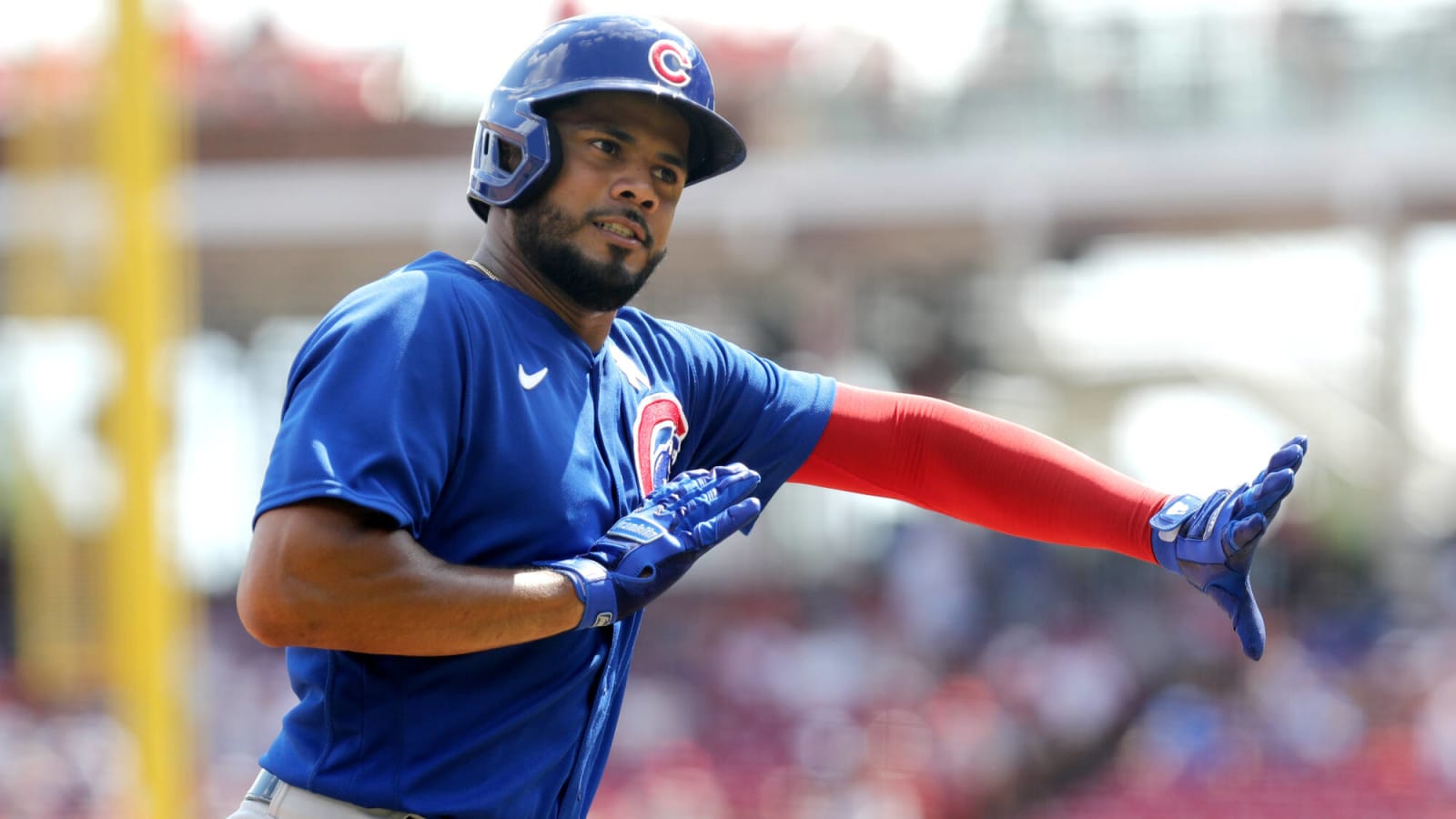 Jeimer Candelario Joins Reds After Rental Stint with Cubs