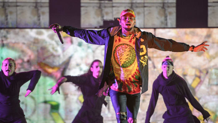 No. 12: Chris Brown feat. Busta Rhymes and Lil Wayne – 