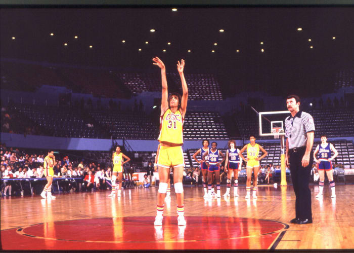 Miller leads USC to repeat (1984)