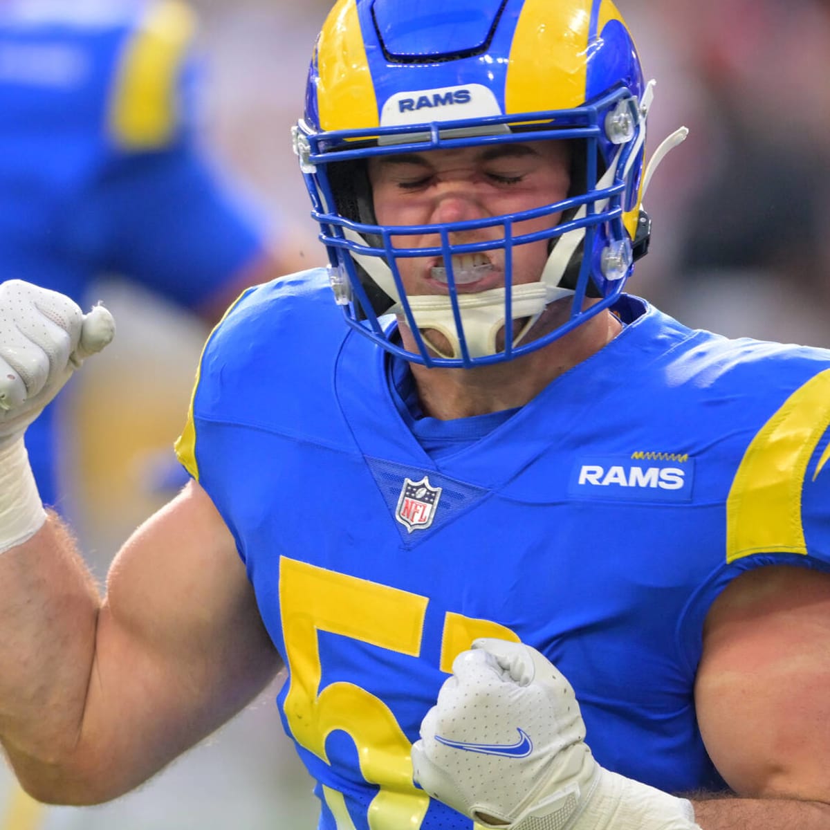 Chargers to sign former Rams LB Troy Reeder