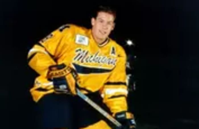 Brendan Morrison, Forward, Michigan (1994-97)