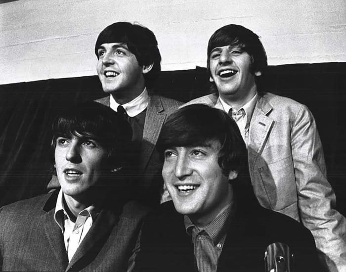 Paul McCartney's "Too Many People" vs. John Lennon's "How Do You Sleep?"