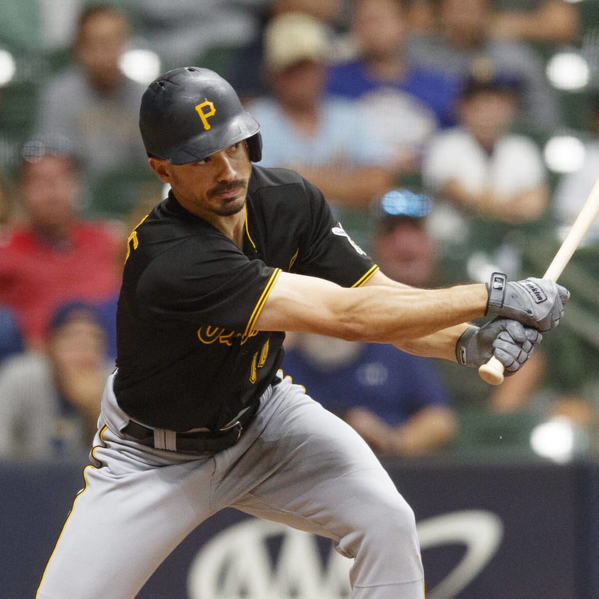 Pirates agree to $13.5M. 2-year deal with All-Star Reynolds