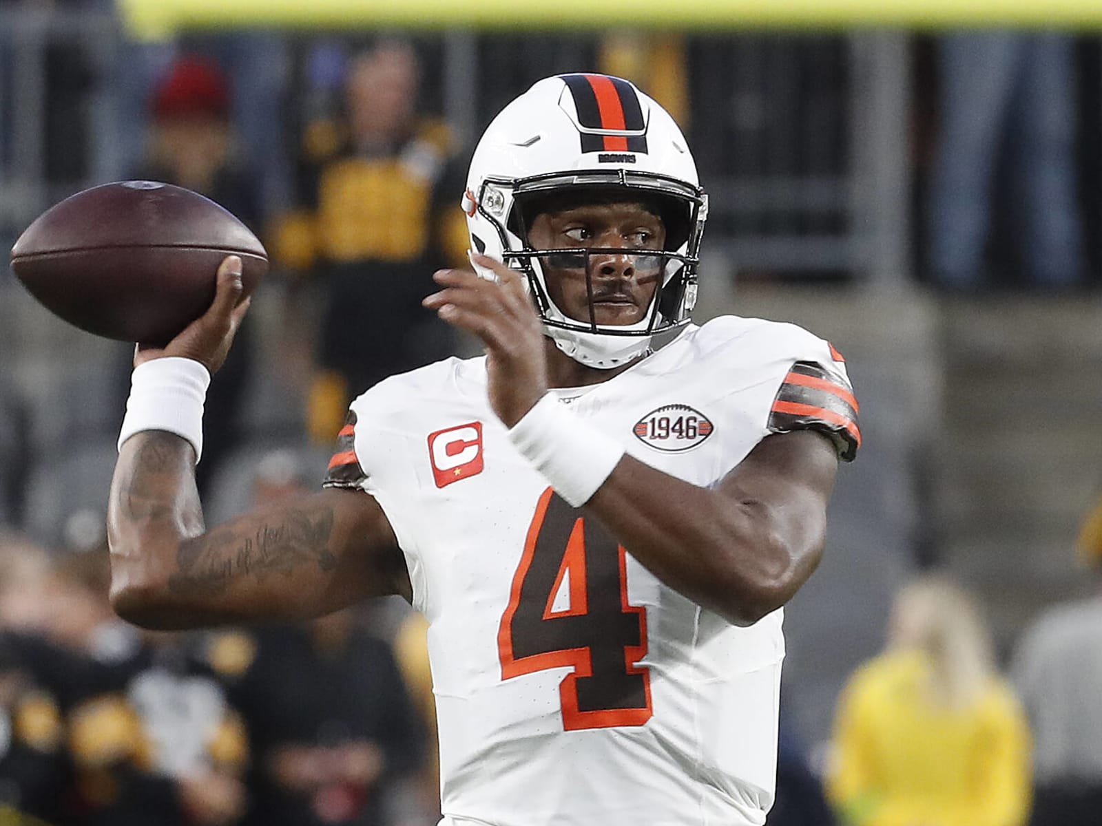 Browns: Deshaun Watson, David Njoku fined for 'violent gesture