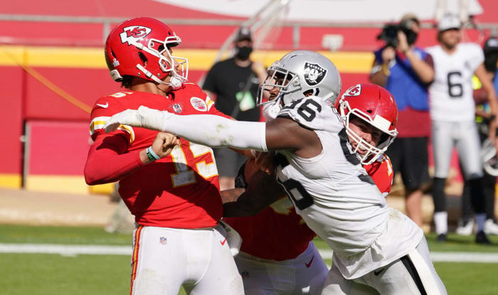 Raiders stop Mahomes from igniting Big 12-level shootout