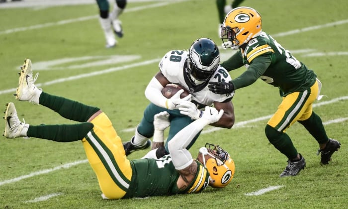 Jugadores famosos de la NFL que podrían ser cancelados después del campamento de entrenamiento 9 Jordan Howard, RB, Águilas
