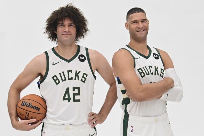 Brook and Robin Lopez