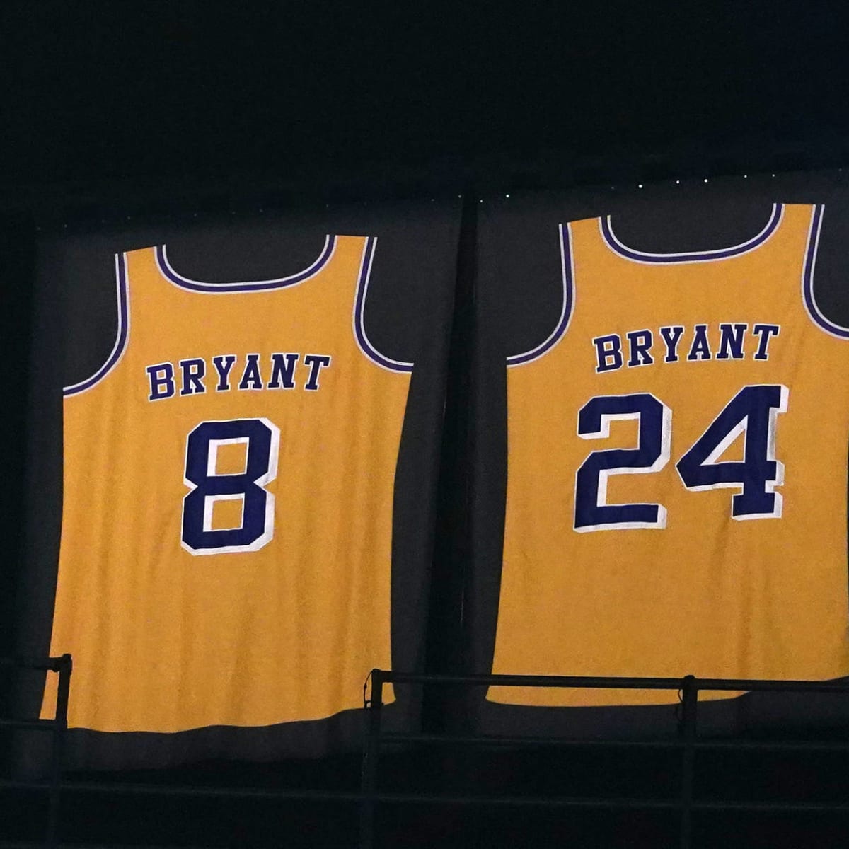 The LA Lakers Are Bringing Back The Black Mamba Jersey To Honour