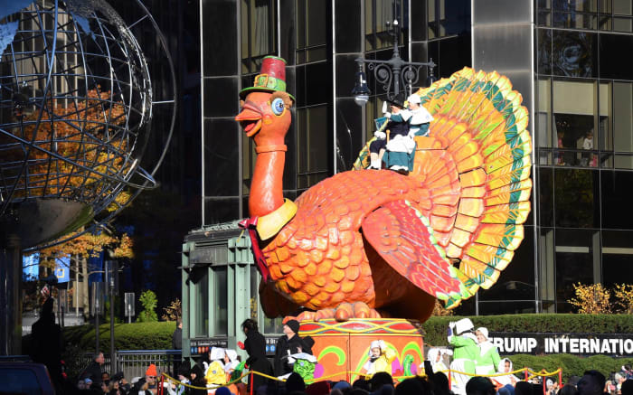 Thanksgiving Day weekend