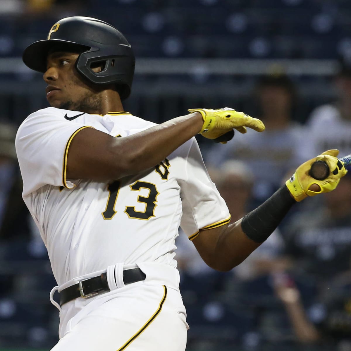 Pirates' Ke'Bryan Hayes loses home run after missing first base