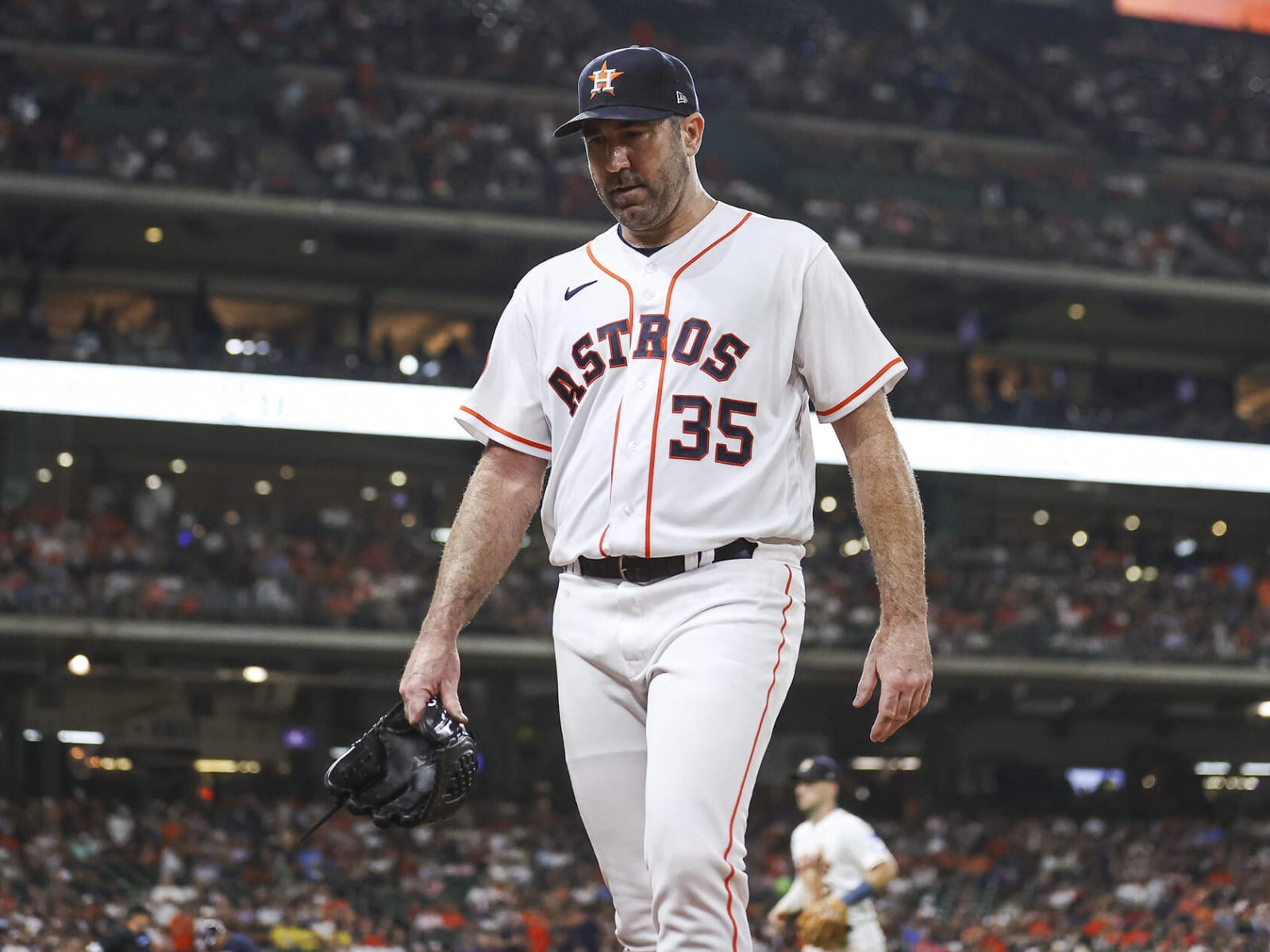 Astros' Justin Verlander tells Red Sox manager to 'f--- off' in