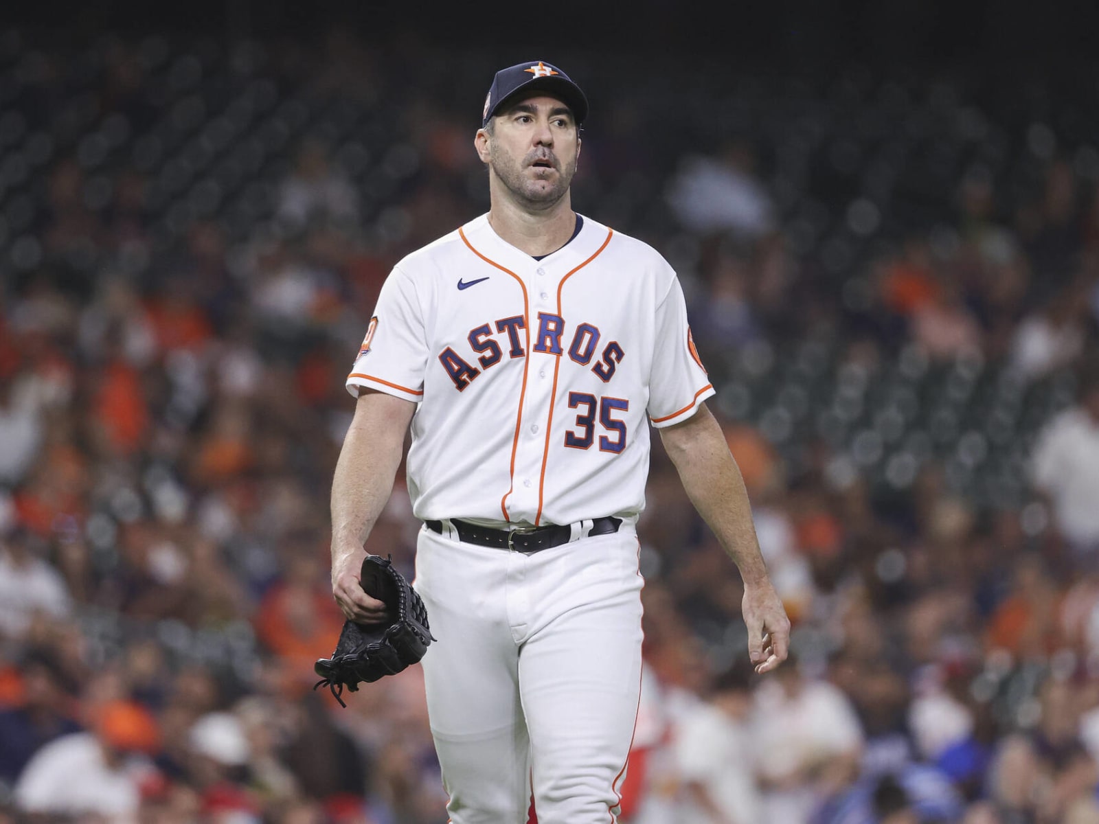 Verlander: 'I want to play until they rip the jersey off me