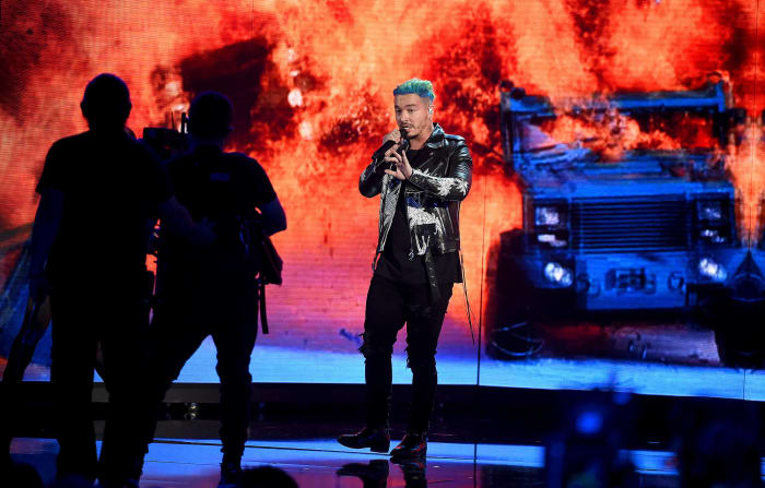 Nicky Jam & J Balvin, "X"