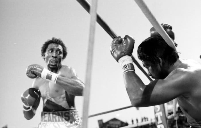 Thomas Hearns-Mike McCallum