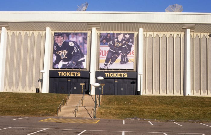 1993: Stars move from Minnesota to — Dallas?