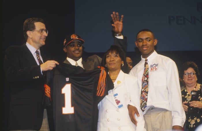 1995: Bengals' climb for RB leads to bad break