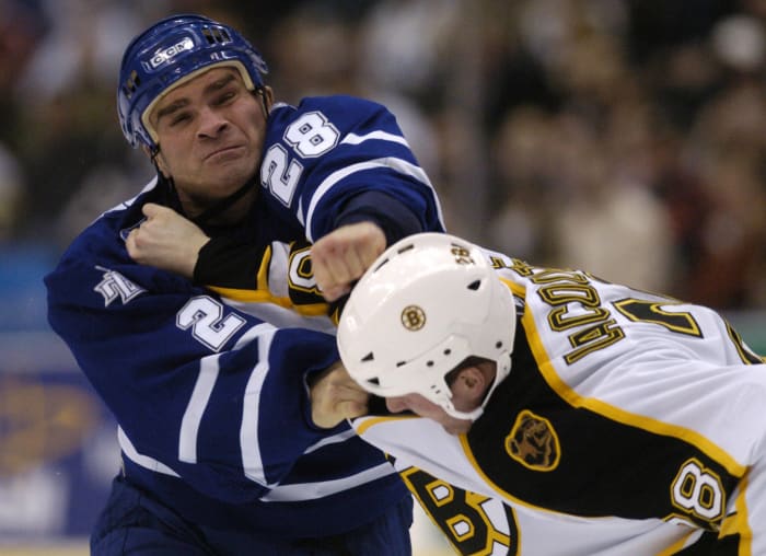 Tie Domi