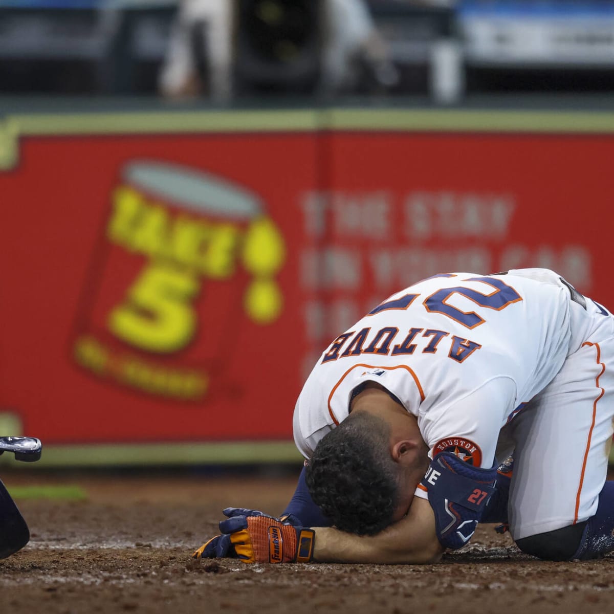 Jose Altuve leaves game after fouling ball off groin