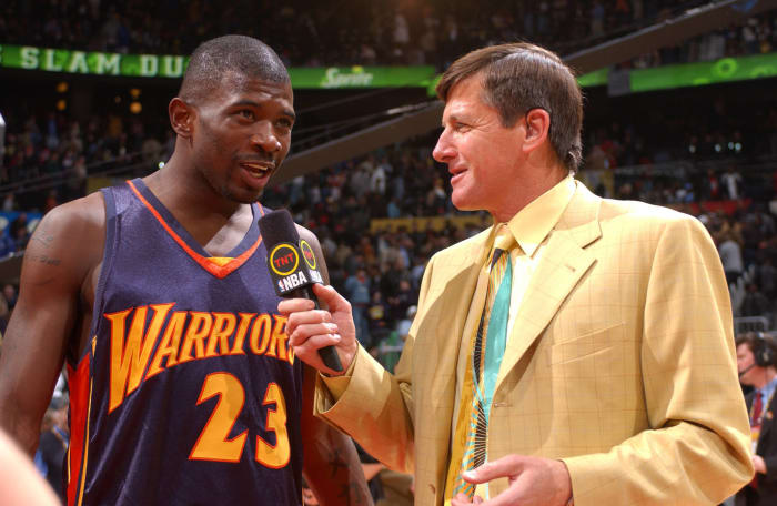 2003: Jason Richardson bounces a ball off Carlos Boozer's head