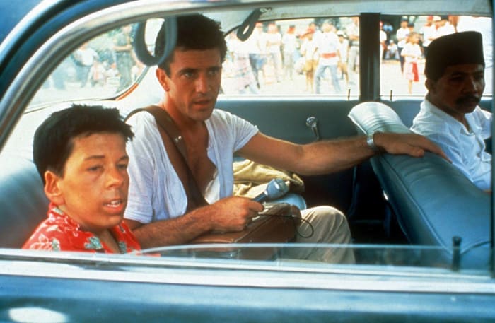 Linda Hunt - Best Supporting Actress for 