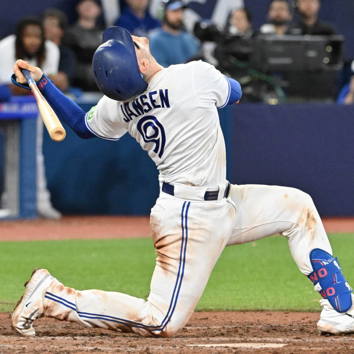 Toronto catcher Danny Jansen fractures finger in the Blue Jays' 13-9 win  over the Rockies