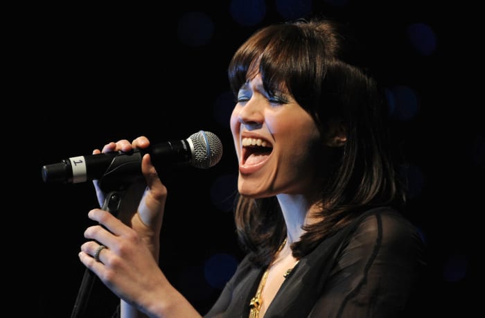 Mandy Moore - "Amanda Leigh" (2009)