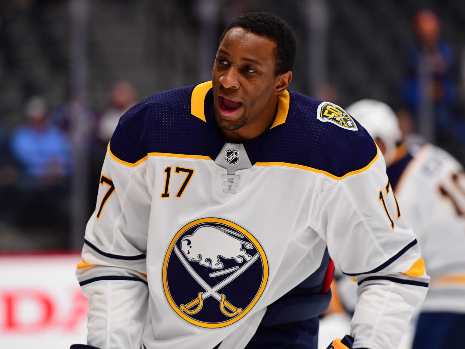 Former Sabres on the move: Wayne Simmonds signs with Maple Leafs