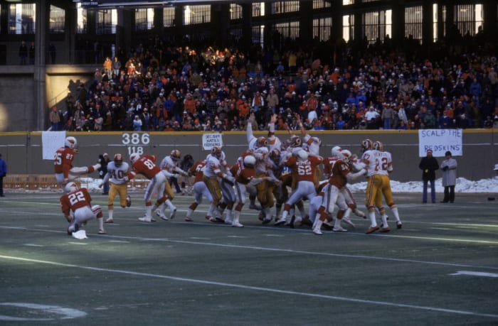 Jim Bakken, kicker for the St. Louis Cardinals  Cardinals football team,  Nfl football players, Nfl football teams