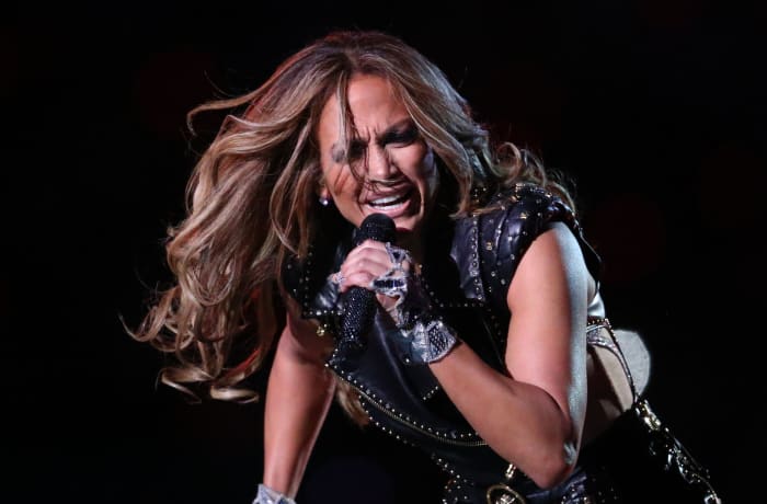 Mariah Carey vs. Jennifer Lopez