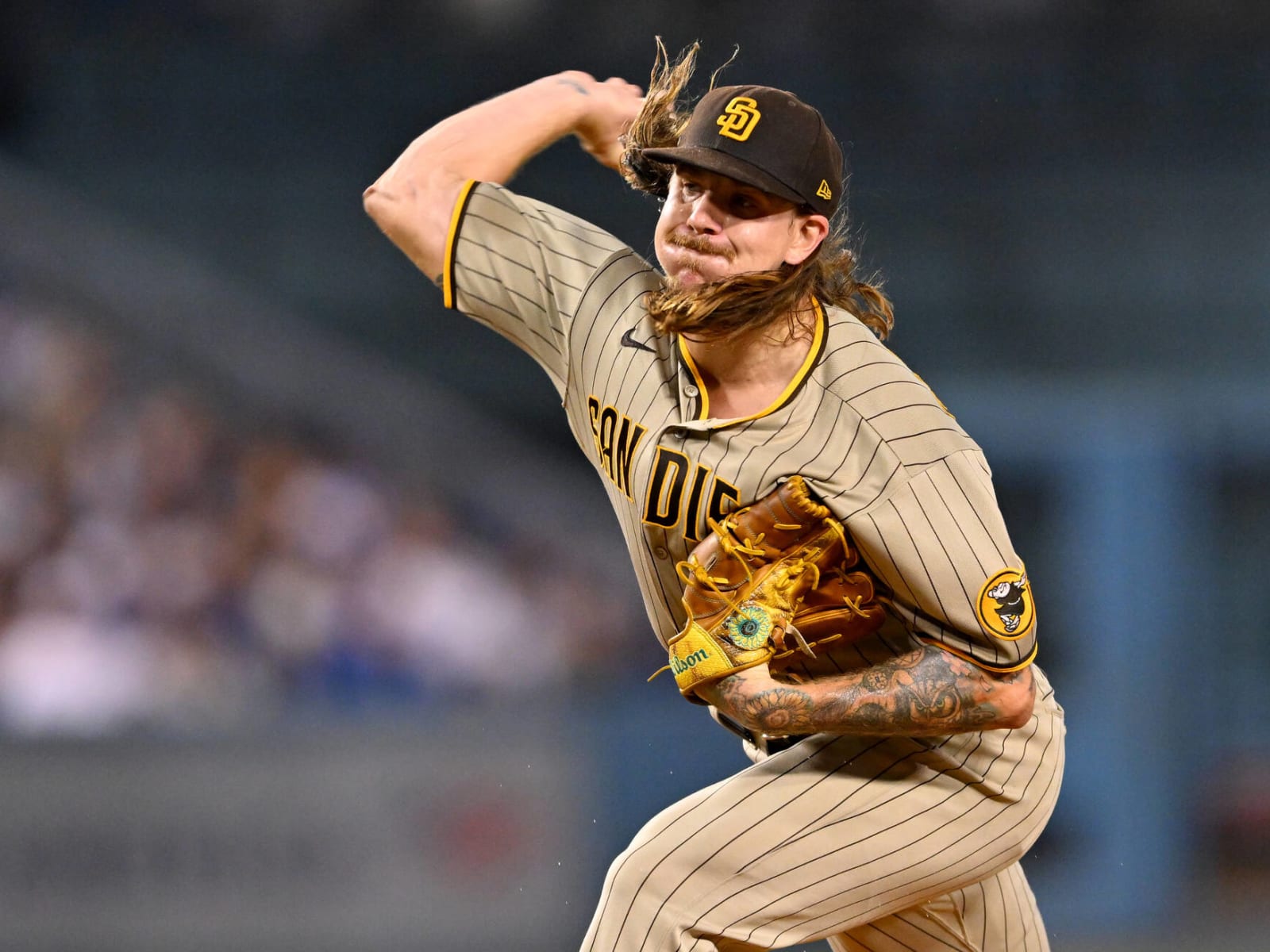 Mike Clevinger threatens radio station after interviewing accuser