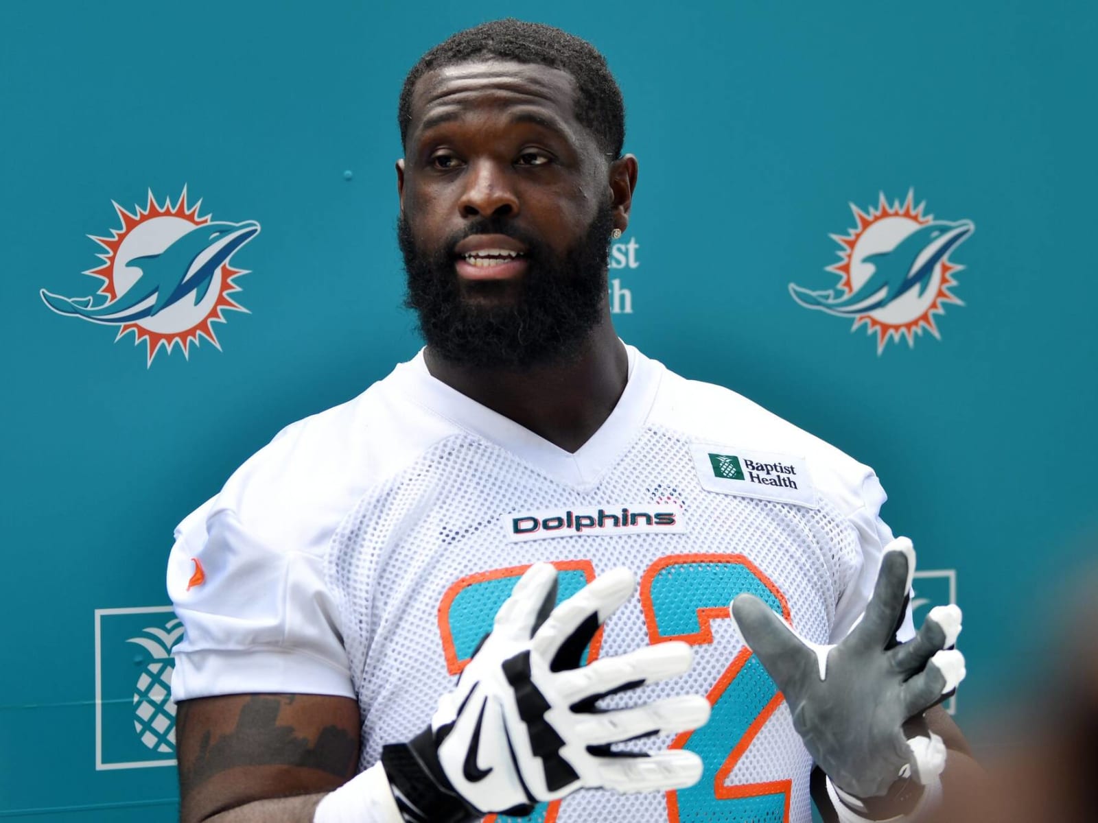 Dolphins Armstead expected to miss time with pec strain Yardbarker