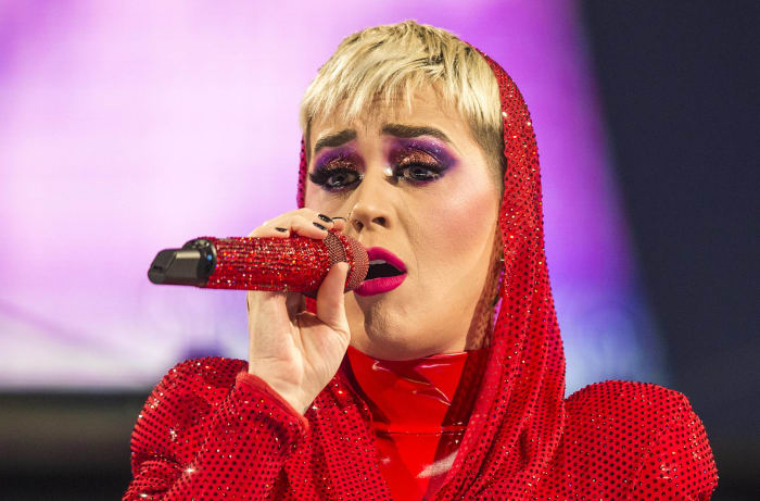 Katy Perry -- "Smile"