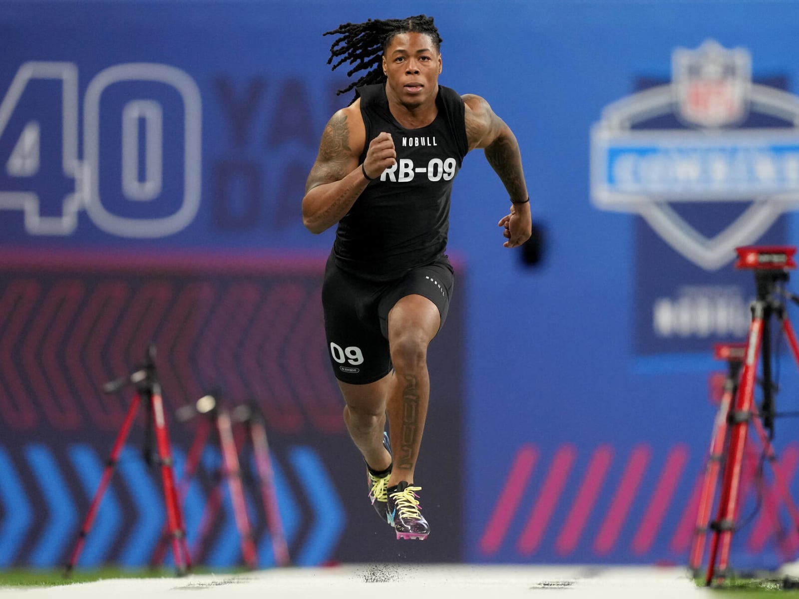 Jahmyr Gibbs runs blazing 40-yard dash time at the NFL Combine