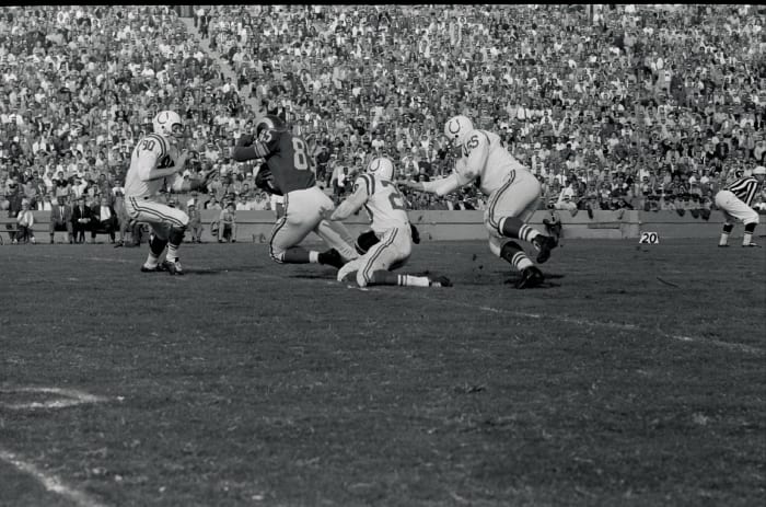 The greatest seasons by NFL defensive rookies 3 Milt Davis, 1957