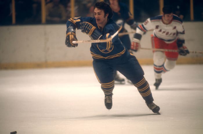 1970-71: Gilbert Perreault