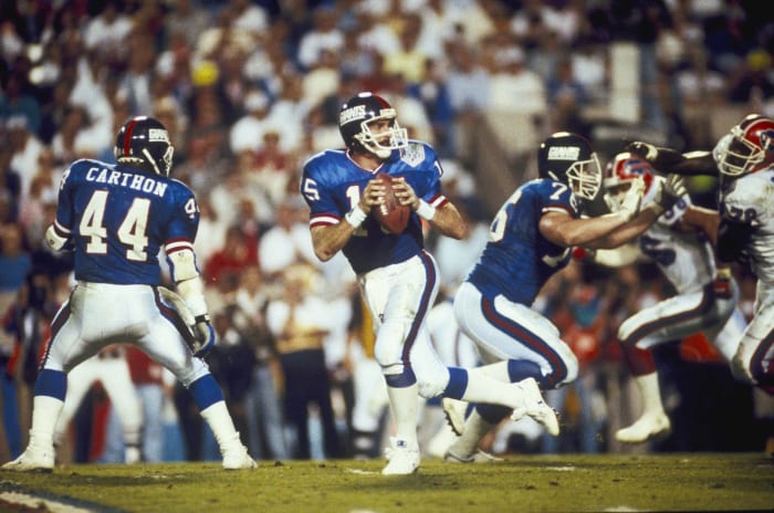 Super Bowl XXV: Jeff Hostetler, New York Giants, and Jim Kelly, Buffalo Bills