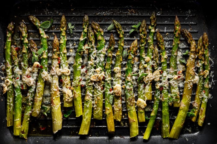 Grilled asparagus