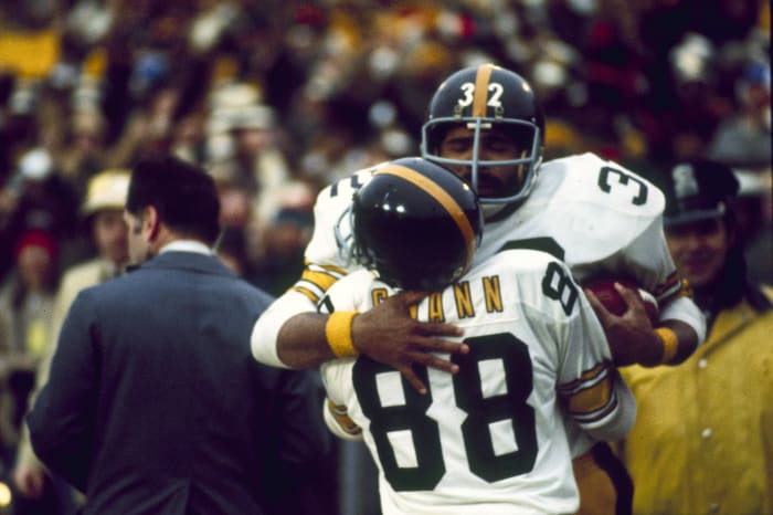 Super Bowl IX: An apology from...Mary Tyler Moore?