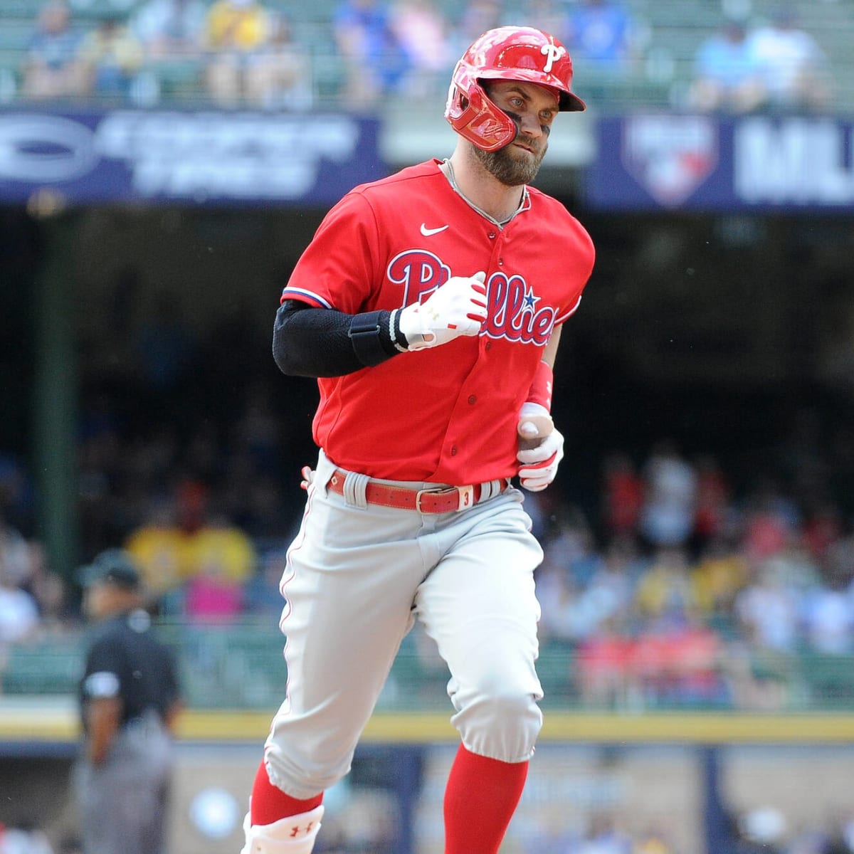 Bryce Harper injury update: Phillies star has thumb surgery, per