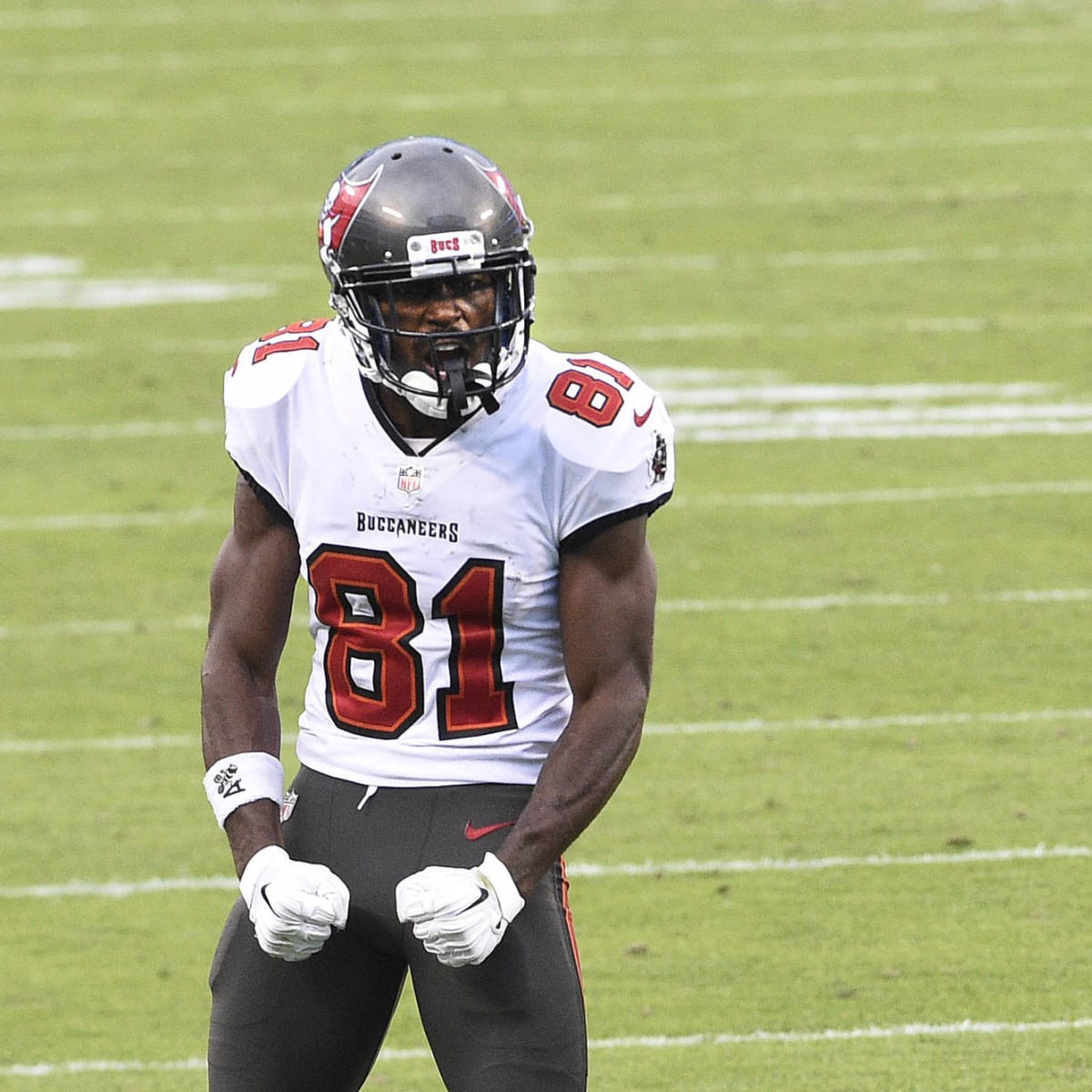 As Bucs players return, Antonio Brown is noticeably absent - Bucs Nation