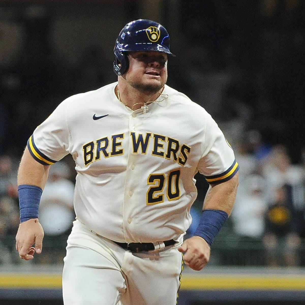 Pirates sign Hembree, Vogelbach to one-year deals