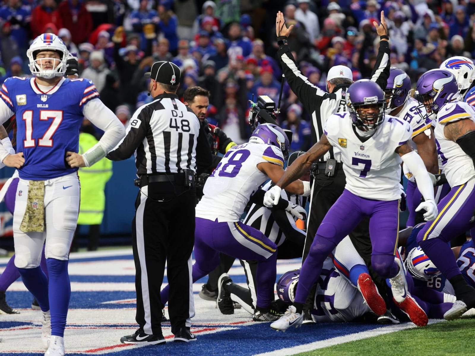 Video of Vikings announcer calling end of Bills game goes viral