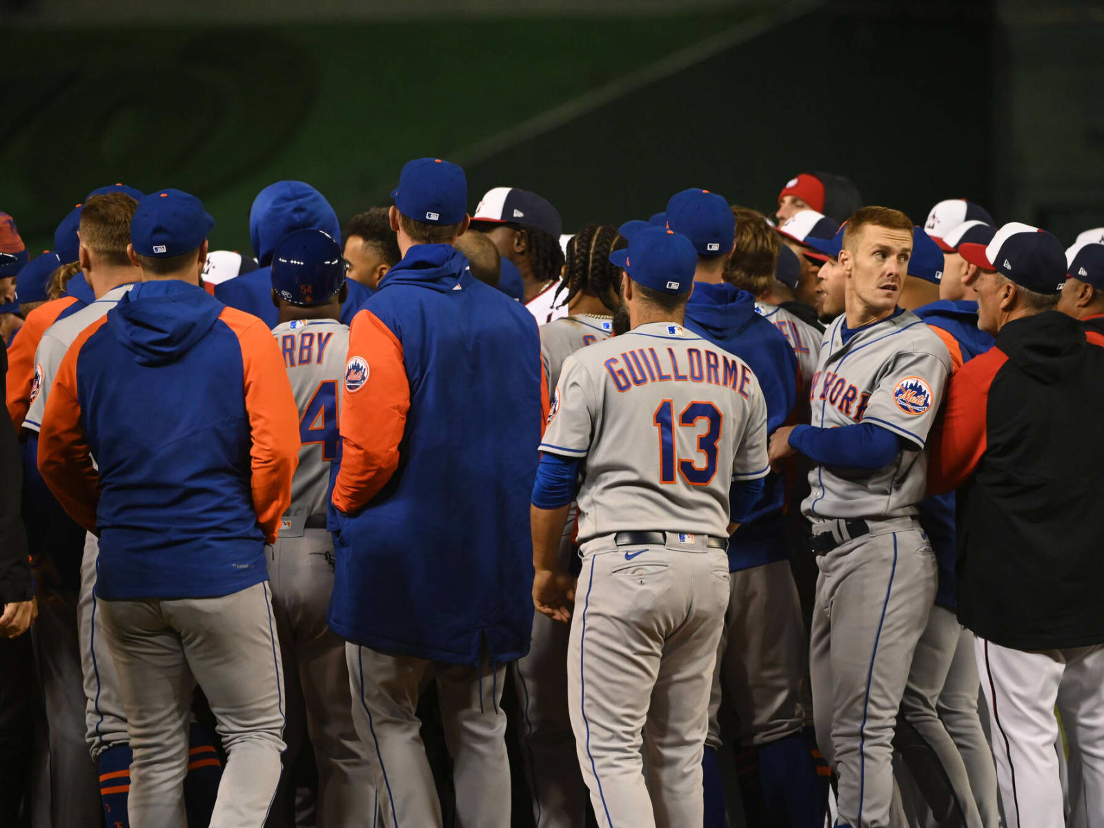 Mets' Francisco Lindor hit in the face by wild pitch, Nationals' Steve  Cishek ejected